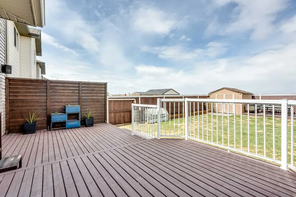 514 Stonegate Road NW Airdrie AB T4B3A1