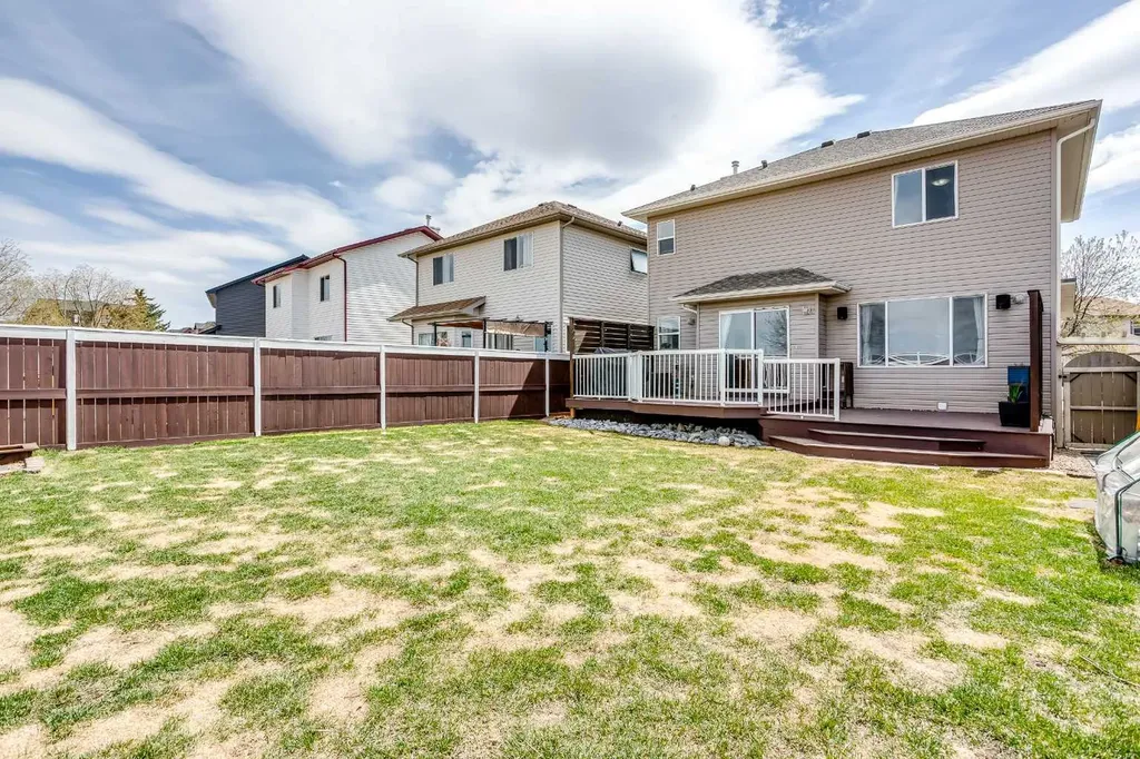 514 Stonegate Road NW Airdrie AB T4B3A1
