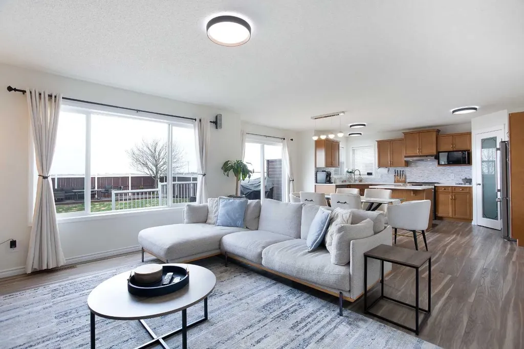 514 Stonegate Road NW Airdrie AB T4B3A1