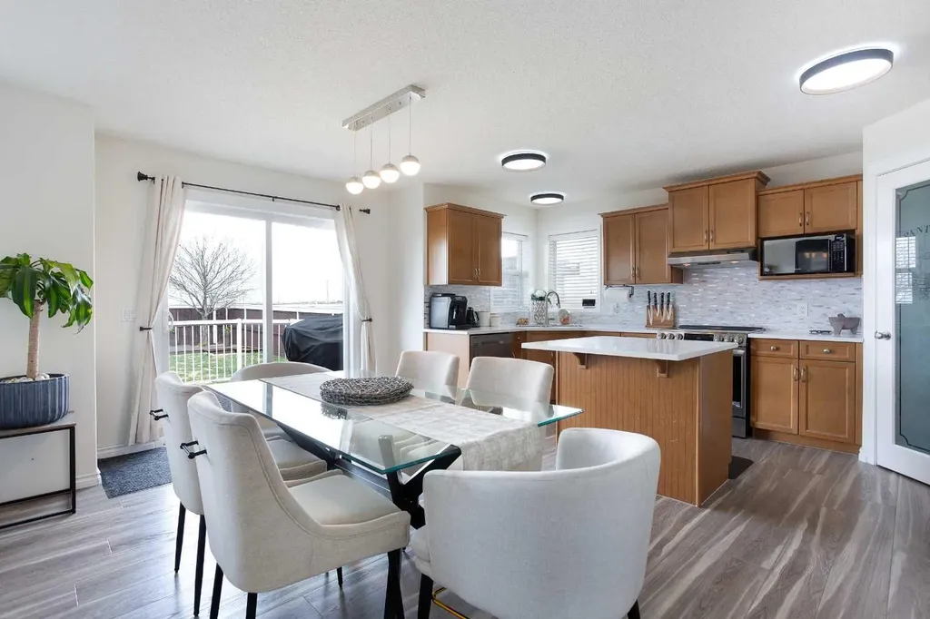 514 Stonegate Road NW Airdrie AB T4B3A1