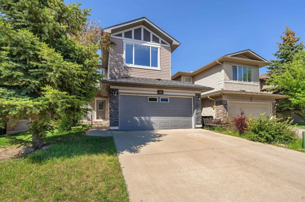 32 Everoak Close SW Calgary AB T2Y 0C3