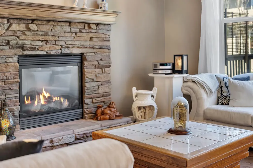 32 Everoak Close SW Calgary AB T2Y 0C3