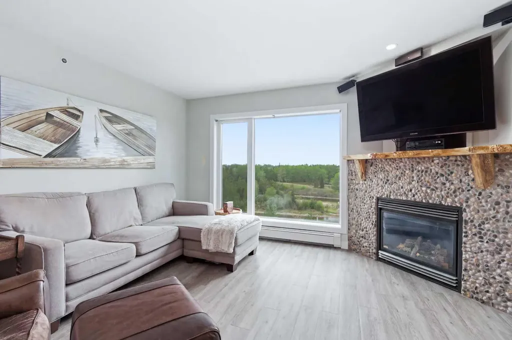 5590 45 Street Red Deer AB T4N 7C4
