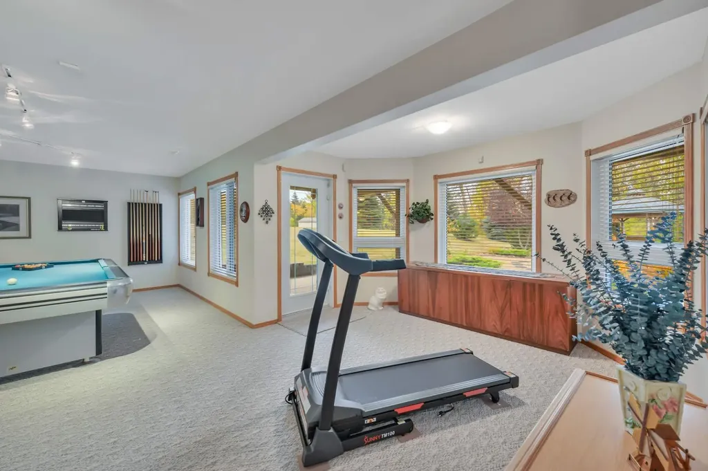 9 Creek Road Rural Ponoka County AB T4J 1R3