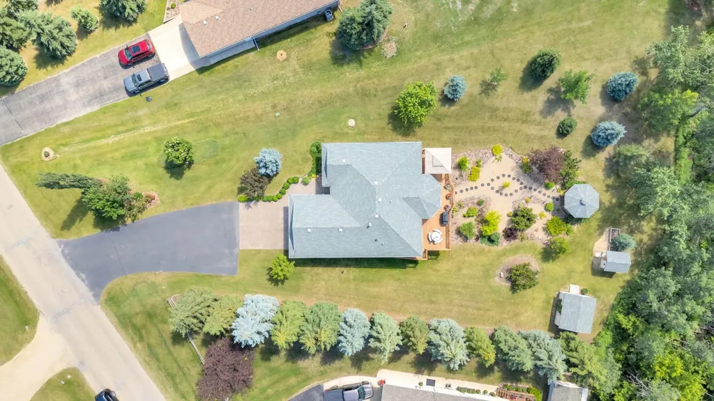9 Creek Road Rural Ponoka County AB T4J 1R3