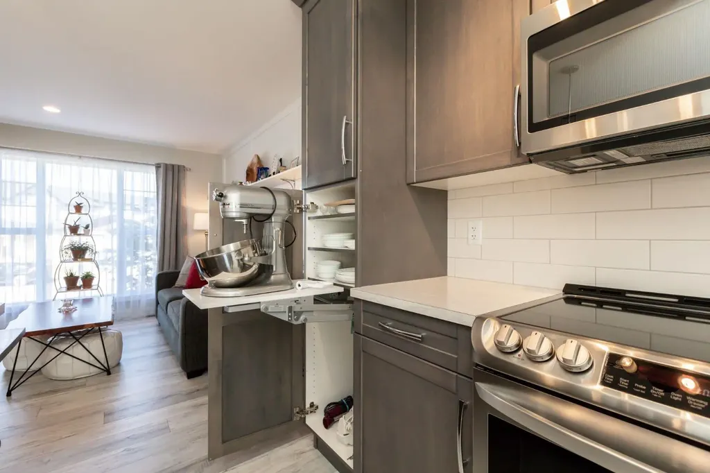 28 Hawthorn Place Sylvan Lake AB T4S 2L6