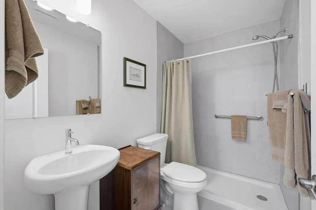 28 Hawthorn Place Sylvan Lake AB T4S 2L6
