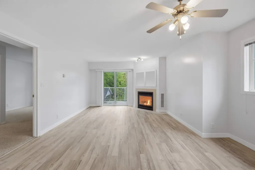5220 50a Avenue Sylvan Lake AB T4S 1E5