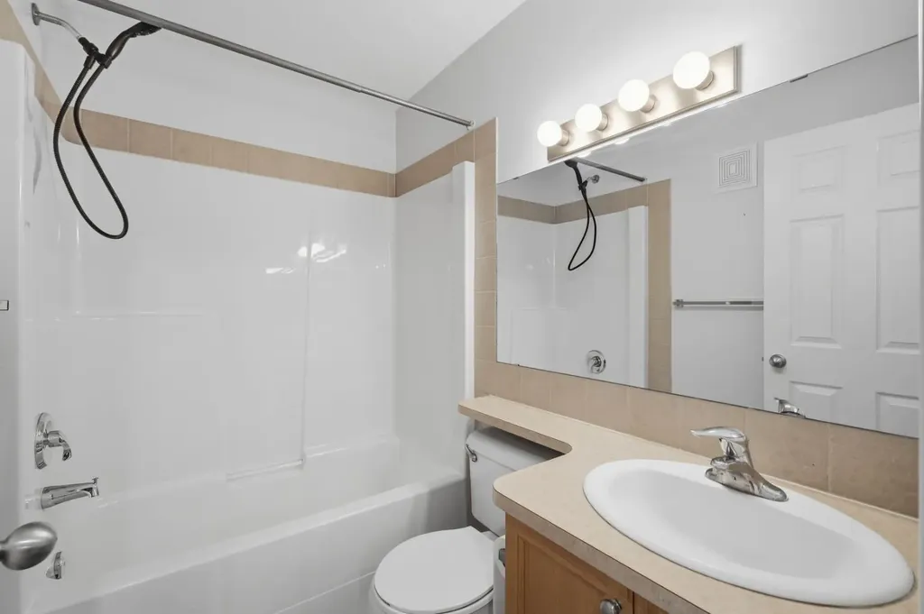 5220 50a Avenue Sylvan Lake AB T4S 1E5