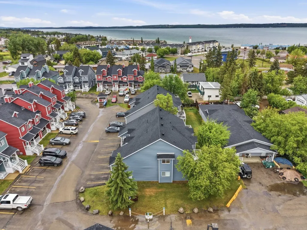 5220 50a Avenue Sylvan Lake AB T4S 1E5