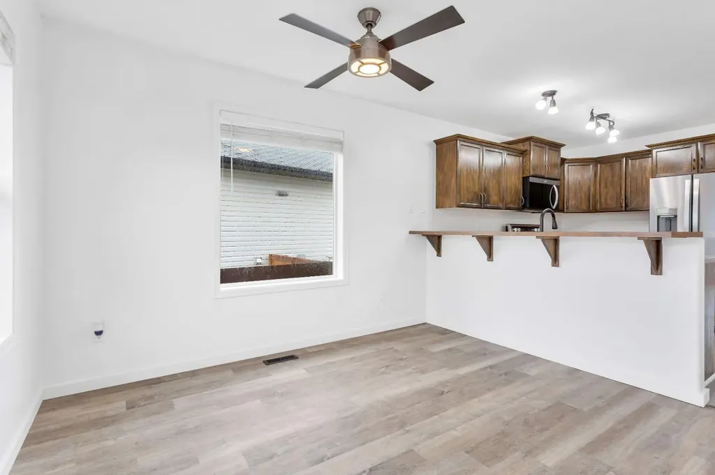 5807 44 Avenue Rocky Mountain House AB T4T 0A1
