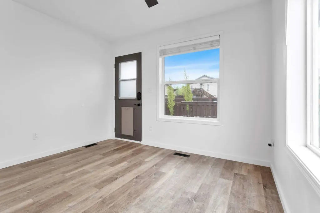 5807 44 Avenue Rocky Mountain House AB T4T 0A1