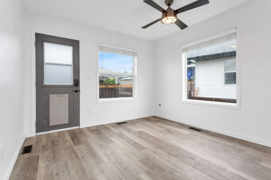 5807 44 Avenue Rocky Mountain House AB T4T 0A1