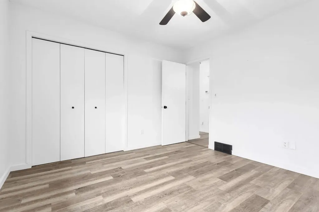 5807 44 Avenue Rocky Mountain House AB T4T 0A1