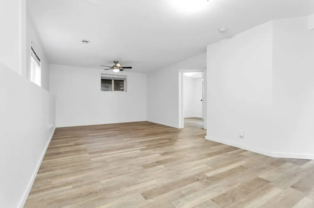 5807 44 Avenue Rocky Mountain House AB T4T 0A1