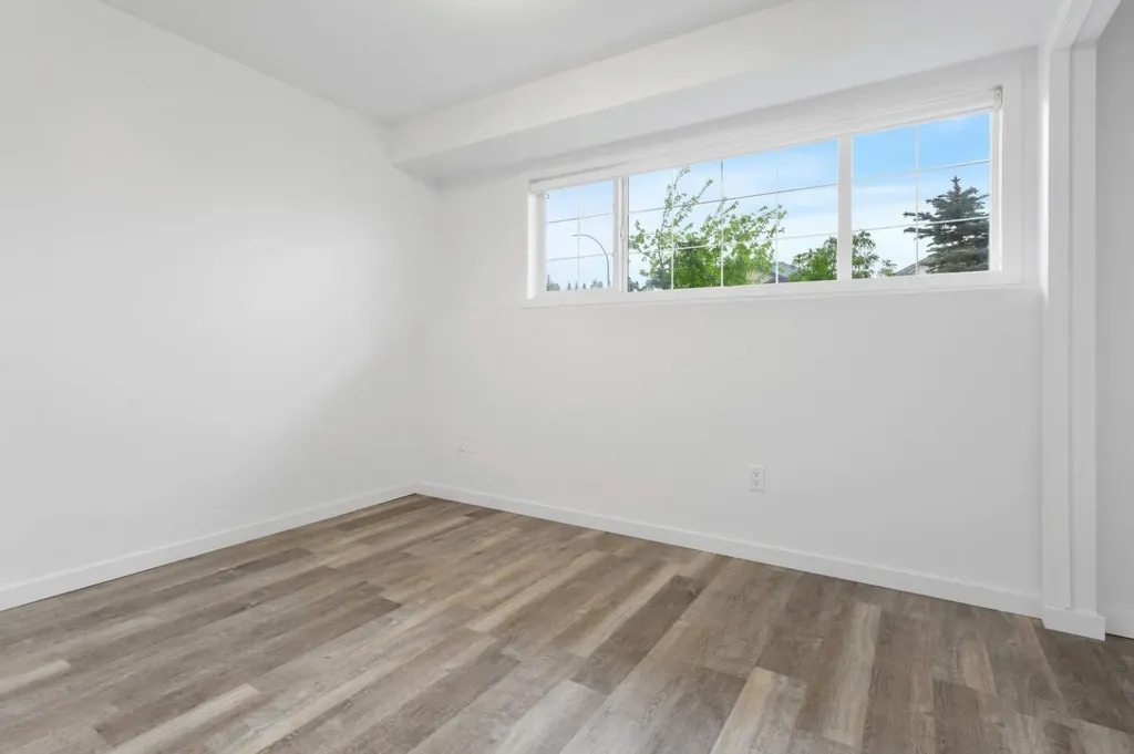 5807 44 Avenue Rocky Mountain House AB T4T 0A1
