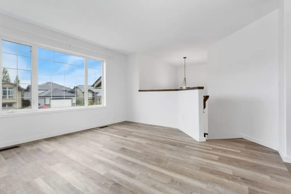 5807 44 Avenue Rocky Mountain House AB T4T 0A1
