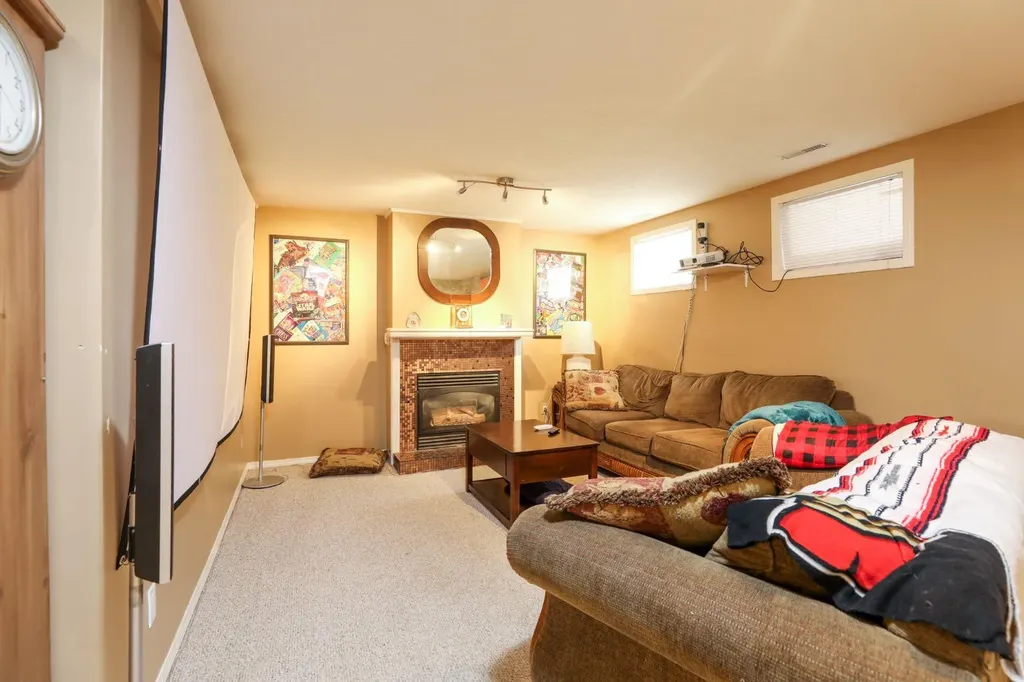 18 Garden Place Magrath AB T0K 1J0