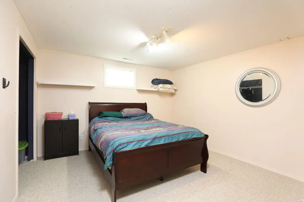 18 Garden Place Magrath AB T0K 1J0