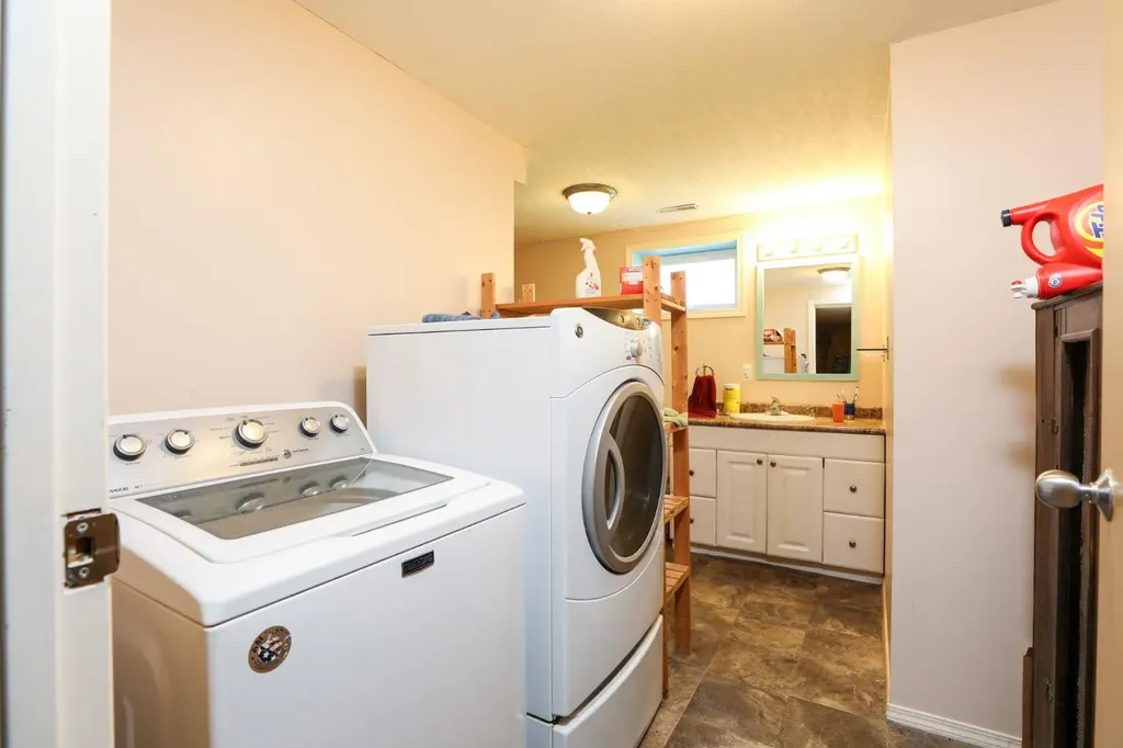 18 Garden Place Magrath AB T0K 1J0