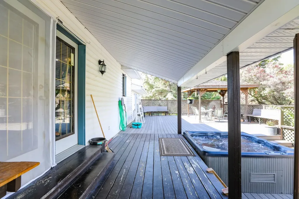 18 Garden Place Magrath AB T0K 1J0