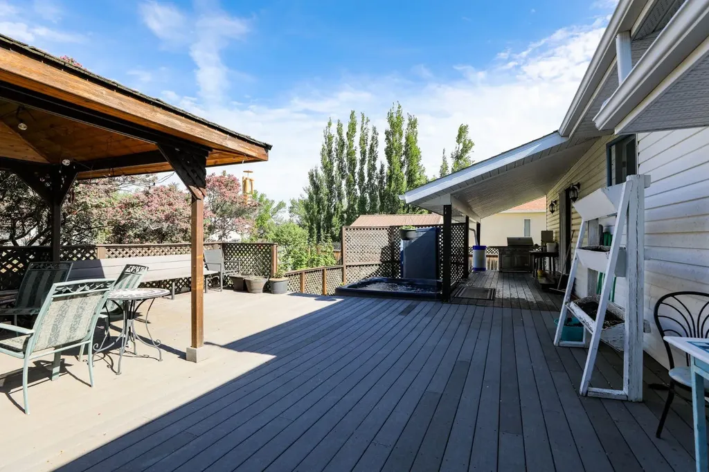 18 Garden Place Magrath AB T0K 1J0