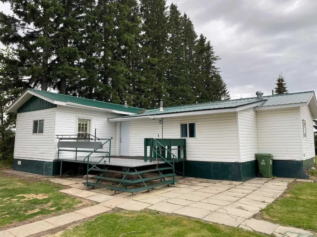 4411 62 Street Rocky Mountain House AB T4T1B1