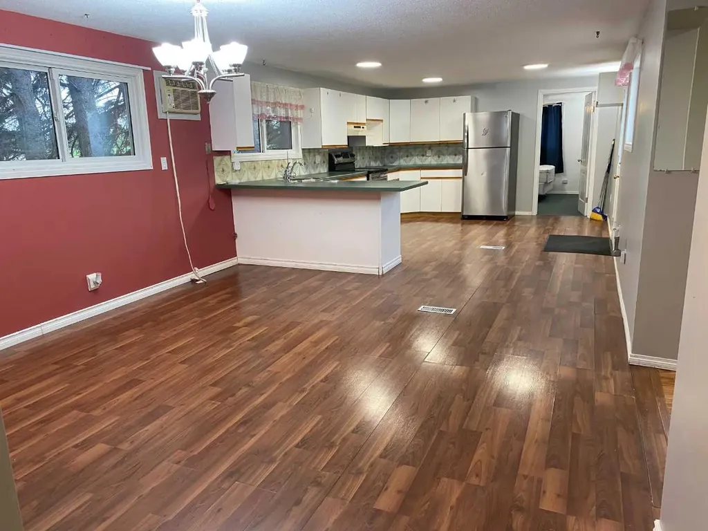 4411 62 Street Rocky Mountain House AB T4T1B1