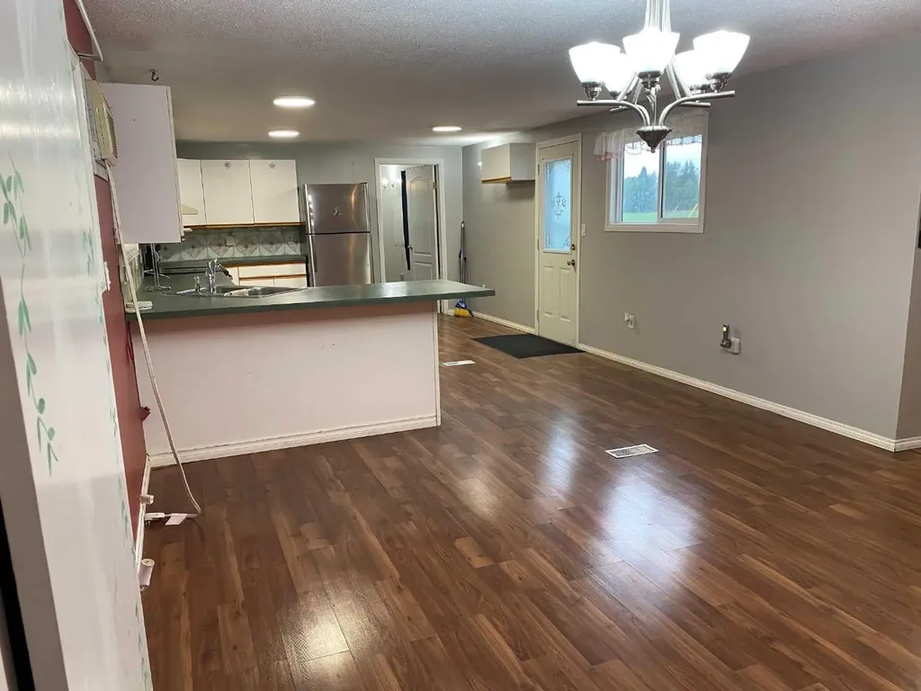 4411 62 Street Rocky Mountain House AB T4T1B1