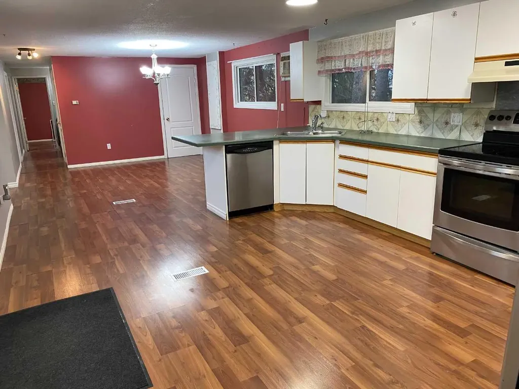 4411 62 Street Rocky Mountain House AB T4T1B1