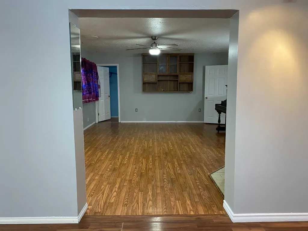 4411 62 Street Rocky Mountain House AB T4T1B1