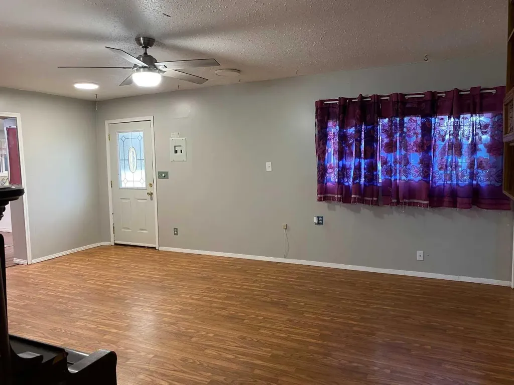 4411 62 Street Rocky Mountain House AB T4T1B1