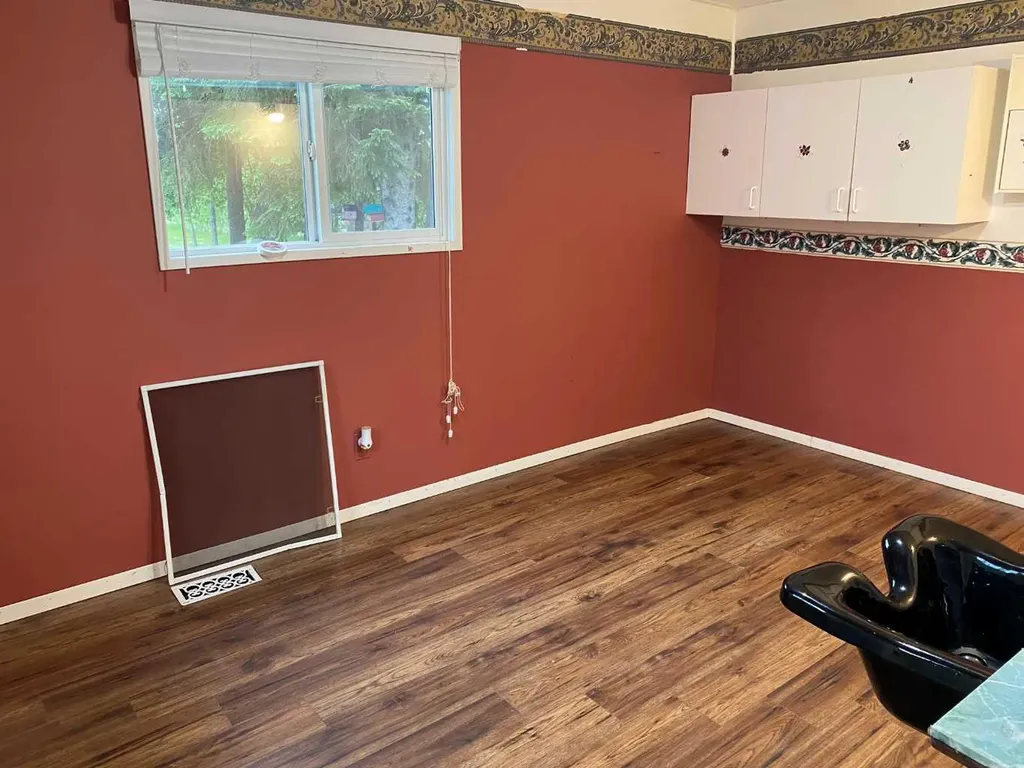 4411 62 Street Rocky Mountain House AB T4T1B1