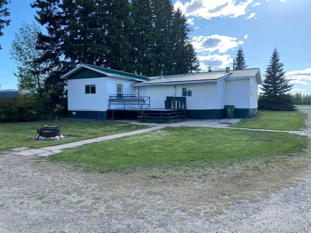 4411 62 Street Rocky Mountain House AB T4T1B1