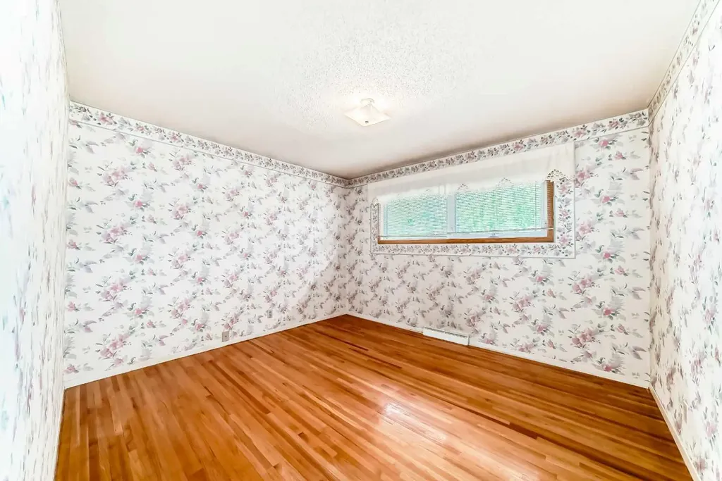 6040 Thornburn Drive NW Calgary AB T2K 3P7