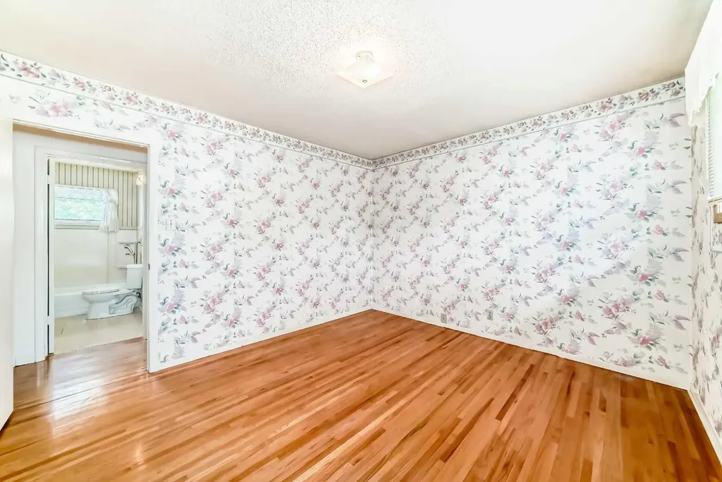 6040 Thornburn Drive NW Calgary AB T2K 3P7