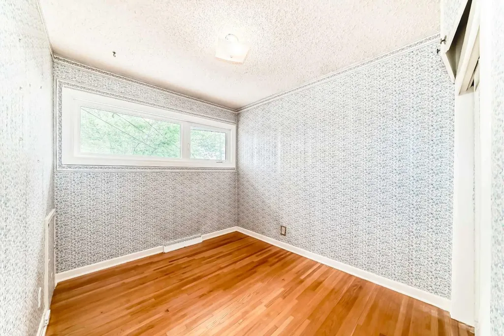 6040 Thornburn Drive NW Calgary AB T2K 3P7