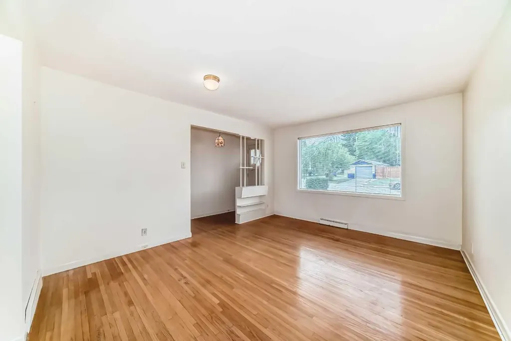 6040 Thornburn Drive NW Calgary AB T2K 3P7