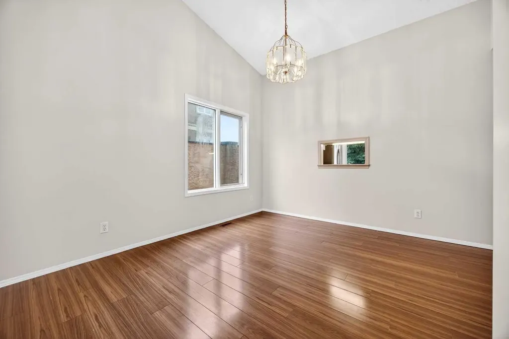 24 Edenwold Green NW Calgary AB T3A 5B8