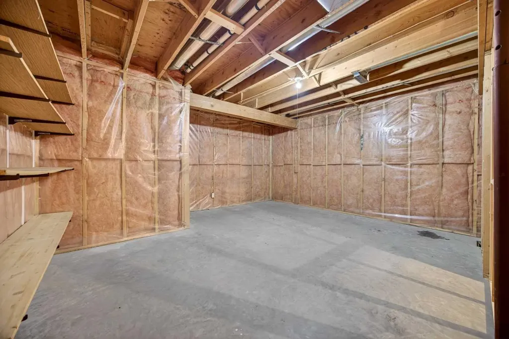 24 Edenwold Green NW Calgary AB T3A 5B8