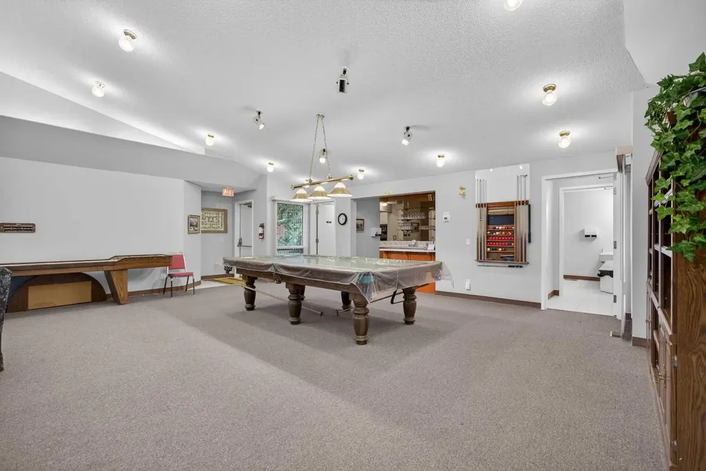 24 Edenwold Green NW Calgary AB T3A 5B8