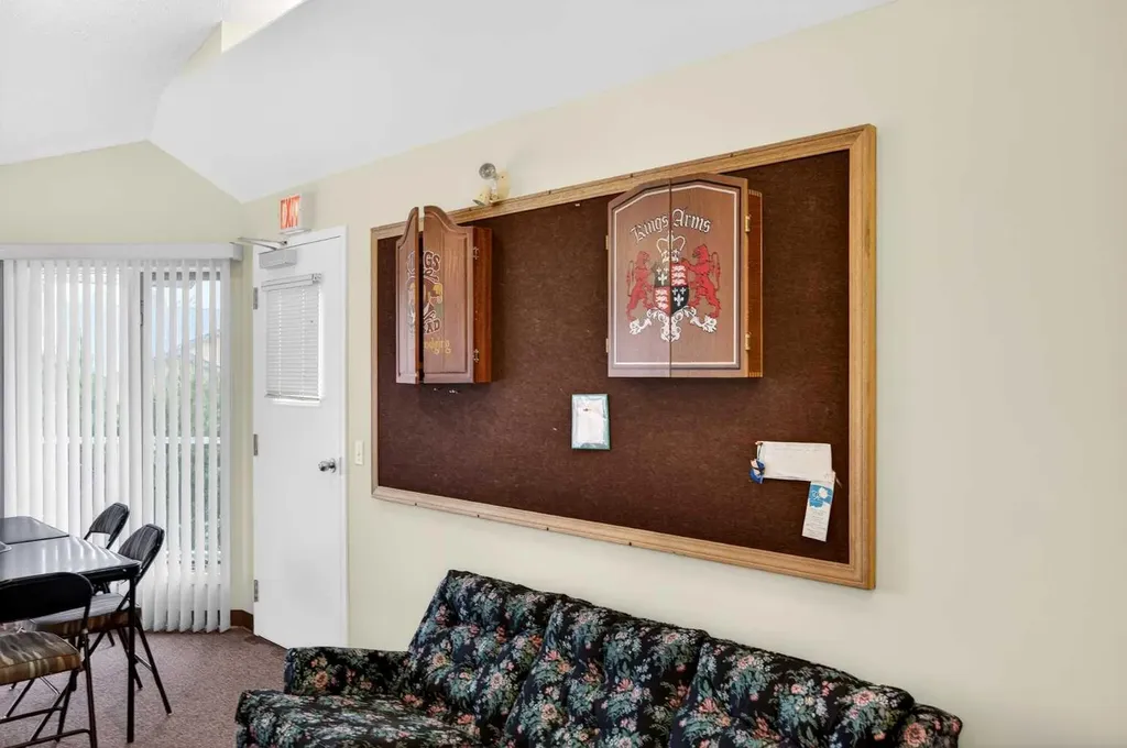 24 Edenwold Green NW Calgary AB T3A 5B8