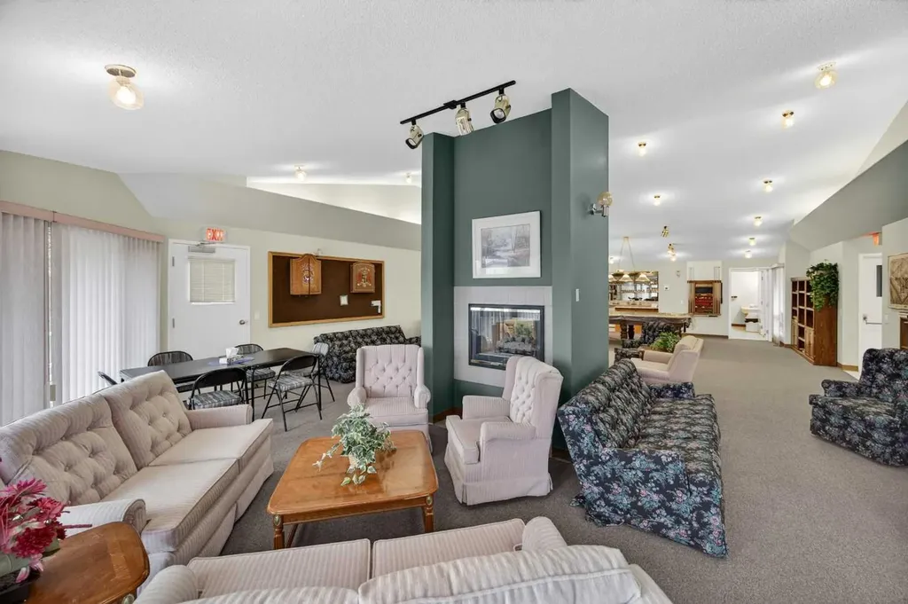 24 Edenwold Green NW Calgary AB T3A 5B8