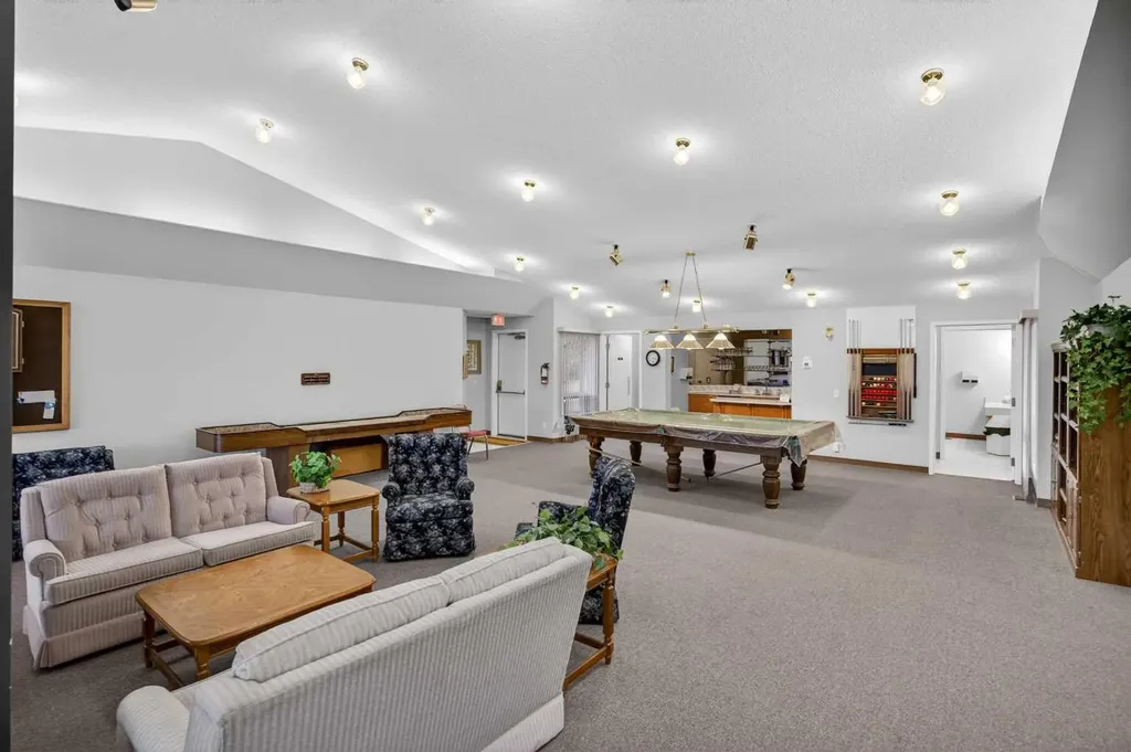 24 Edenwold Green NW Calgary AB T3A 5B8