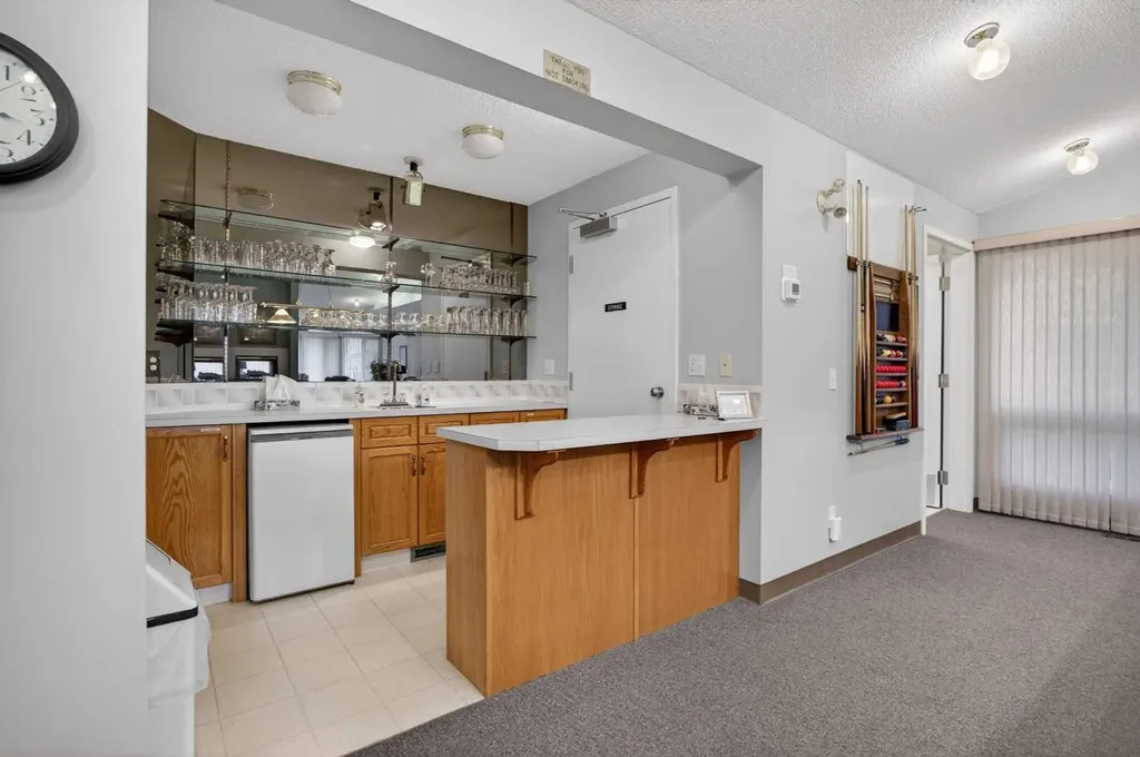 24 Edenwold Green NW Calgary AB T3A 5B8