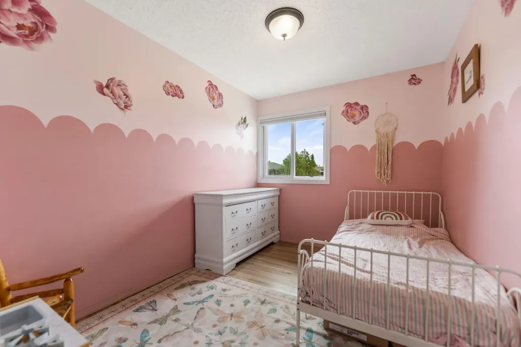 6795 Malvern Road NE Calgary AB T2A 5R1