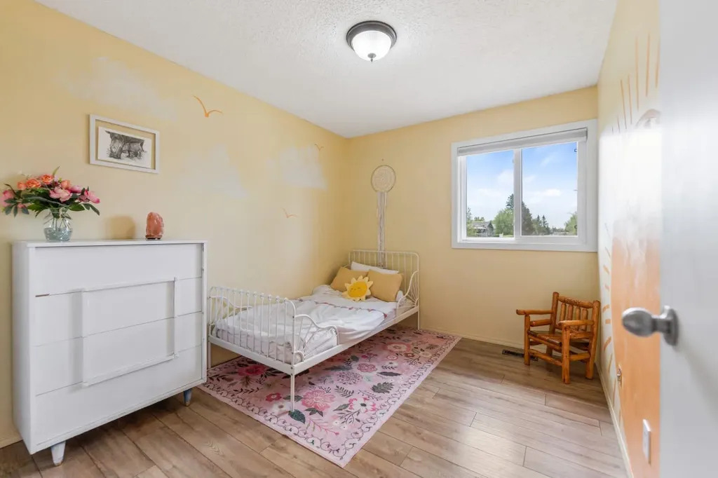 6795 Malvern Road NE Calgary AB T2A 5R1
