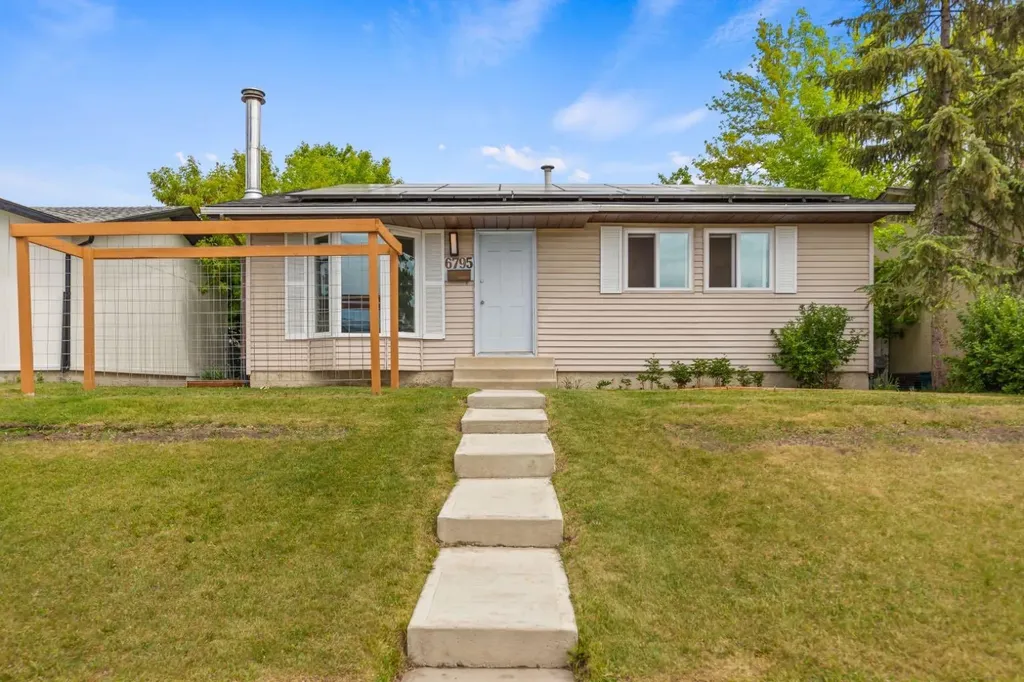 6795 Malvern Road NE Calgary AB T2A 5R1