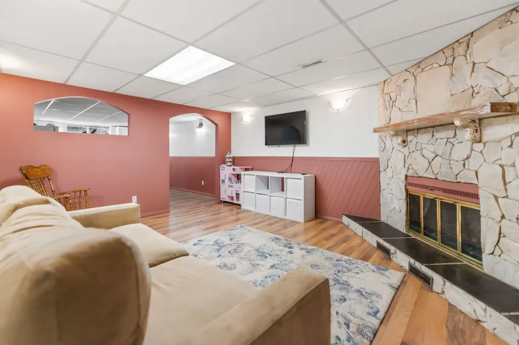 6795 Malvern Road NE Calgary AB T2A 5R1