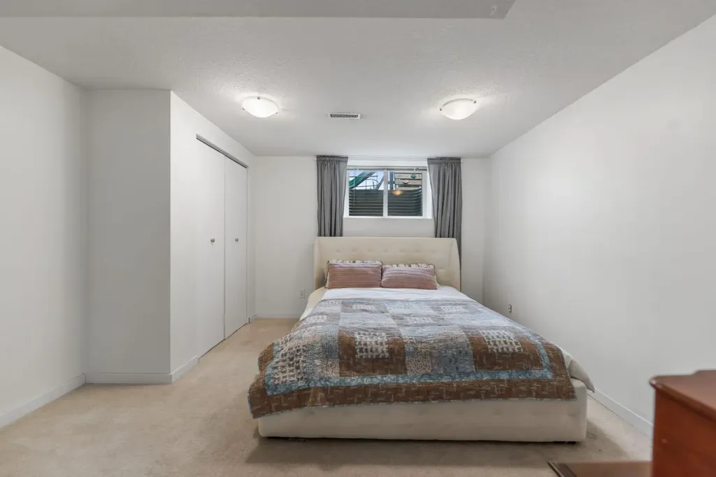 6795 Malvern Road NE Calgary AB T2A 5R1
